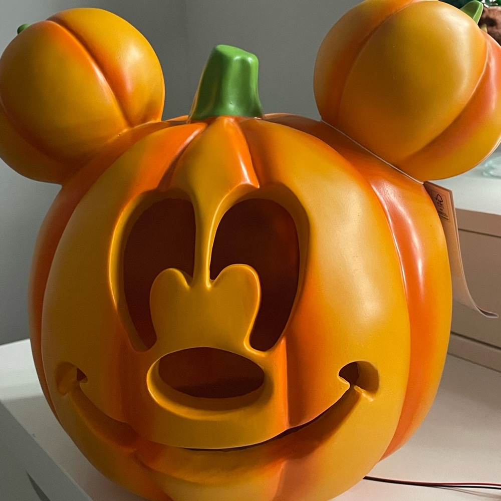 Mickey Mouse Pumpkin Decor